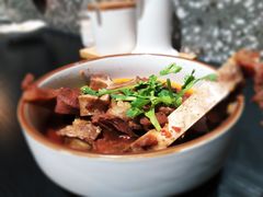 香辣牛骨-贡梅老面馆·蟹粉面·无锡特色小吃(南长街主推店)