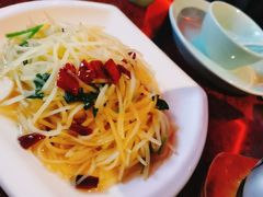 香菜梗炝土豆丝-绿茶餐厅(蓝色港湾店)