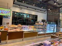 面包甜点陈列柜-巴黎贝甜(常德路店)