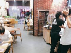 -裕记烧腊连锁餐饮(国商分店)