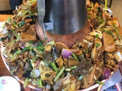 -炉小二铜锅牛蛙•川湘菜(三里屯店)