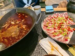 -鹿鸣山草本茶香火锅(园西路店)