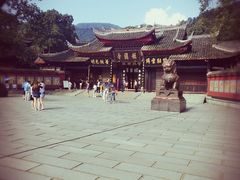 -峨眉山报国寺