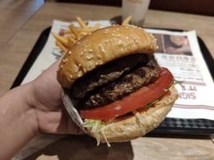 -The Habit Burger Grill 哈比特汉堡(爱琴海店)