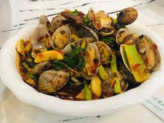 -凤凰路何眼镜香辣蟹(花果园店)