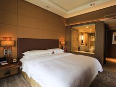 -昆明中心皇冠假日酒店
