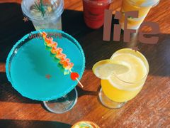 -Chom Cafe and Restaurant