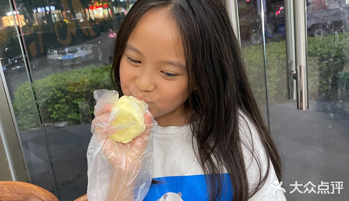 吃榴莲吃到中毒 有同款宝宝吗