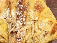 -Le Banneton Café French Bakery