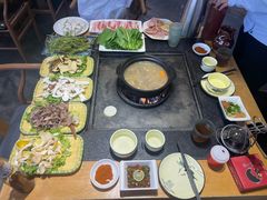 -有一锅·野生菌黑山羊腊排骨火锅(古城北门店)