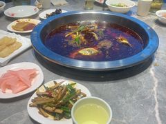 -忘情水鱼头·鲜鱼火锅(滨江中路店)