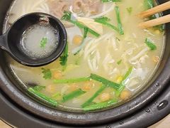-花馬肆.云南过桥米线(汉神购物广场现场熬汤店)