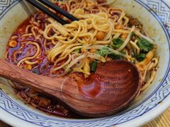 -魔都三兄弟酸辣粉·蘸卤炸串(虹桥万科店)