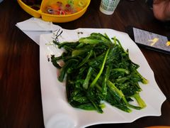 清炒油麦菜-清真·伊清阁餐厅