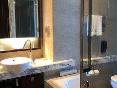 -上海龙之梦万丽酒店