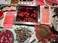 -二荆条·蜀鲜汇城市森林火锅