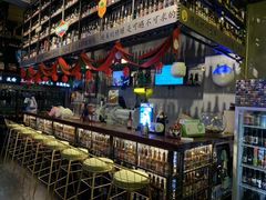 -阿拉道世界精酿啤酒坊(逸翠·尚府店)