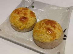 酥皮叉烧包-白天鹅宾馆-宏图府餐厅