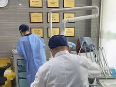 -上海仁爱医院口腔科 · 种植