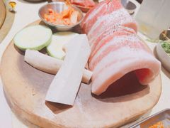 -蚂蚁洞·烤肉大营地(上海静安大悦城店)