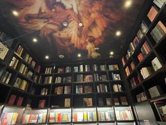 -钟书阁(松江泰晤士小镇店)