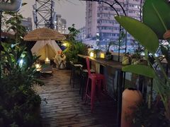 -拖板鞋咖啡旅行酒店(春熙路地铁站店)