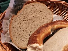 面包蓝-Ambra Haus琥珀屋精酿餐厅(宝山店)