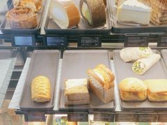 -星巴克臻选(莘庄仲盛店)