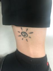 -怪咖纹身刺青