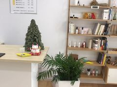 -至艾推拿院·三伏灸(昆城广场店)