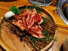 -草家酱蟹炭火烤肉店(珲春南路一店)