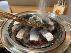 -围炉肉舍•炭烤活鳗•丹东海鲜烤肉(步行街店)