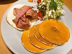 培根煎蛋薄饼-Lia Cafe Bar Restaurant松山咖啡屋