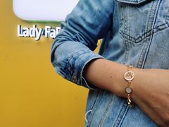 -LADY FAFA(巨鹿路陕西南路路口店)
