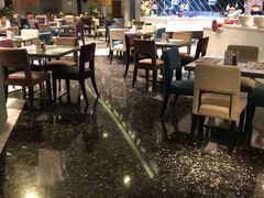 -上海滴水湖皇冠假日酒店