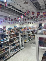 -嗨本可潮玩仓(大兴大悦春风里店)