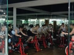 -贝菲特游泳健身(徐泾店)