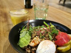 炙烤三文鱼藜麦碗-O'mills Sourdough Bakery&Bistro(永嘉路店)