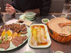 潮界生滚牛肉粥-潮界(虹桥新天地店)