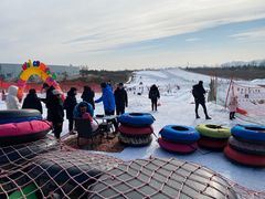 -华彬猛犸滑雪场