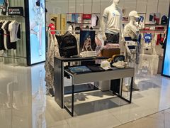 -fila(日月光中心广场店)