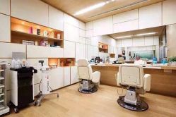 -CARR SALON