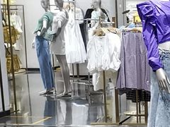 -URBAN REVIVO(济南世茂广场店)