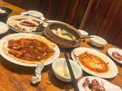 -泉畔人家·老济南经典鲁菜(大明湖店)