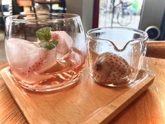 草莓果酒-转山咖啡(松柏社区店)