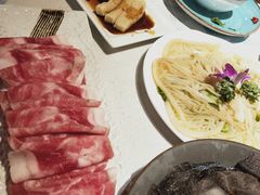 -墨居上隐·院子里火锅(峨眉店)