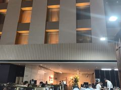 -朗丽兹自助餐厅