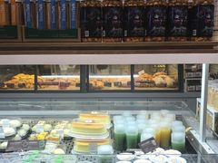 面包甜点陈列柜-Bread Talk 面包新语(荟聚店)