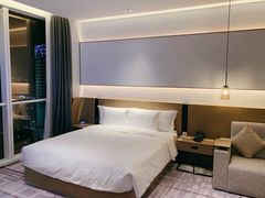 -大连星海皇冠假日酒店