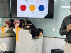-首脑美容美发化妆美甲培训学校(龙岗校区)